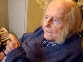 david-pointing-2-web-ff